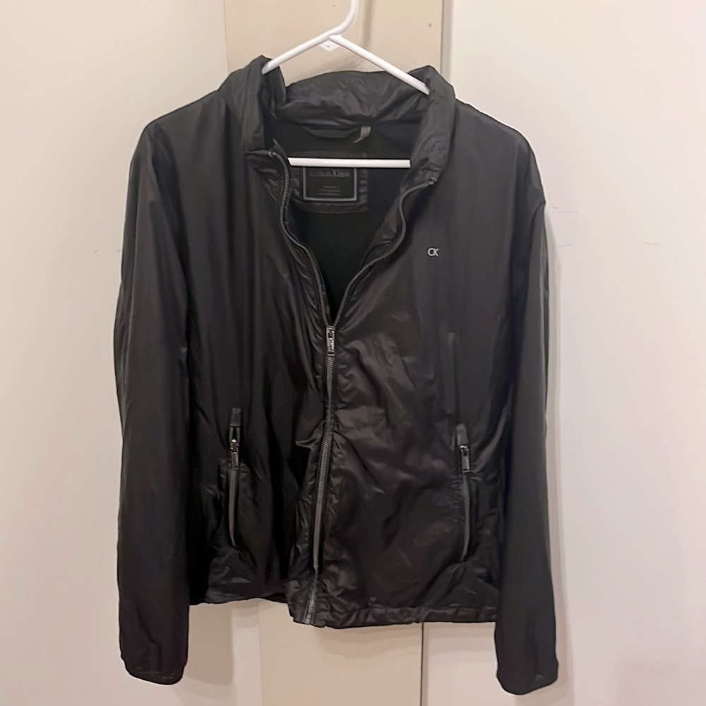 Calvin Klein Men’s Packable Featherweight Travel Jacket